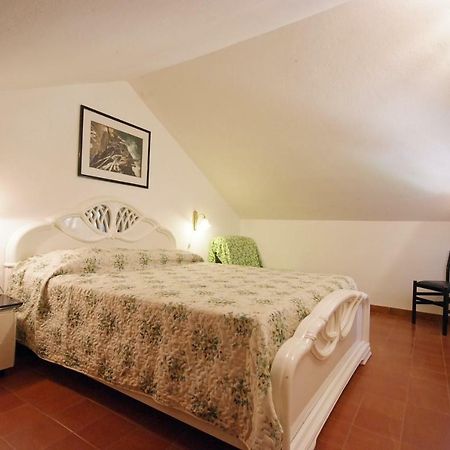 Residence Sud Est Porto Azzurro Eksteriør billede