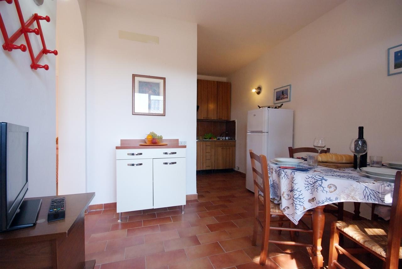 Residence Sud Est Porto Azzurro Eksteriør billede