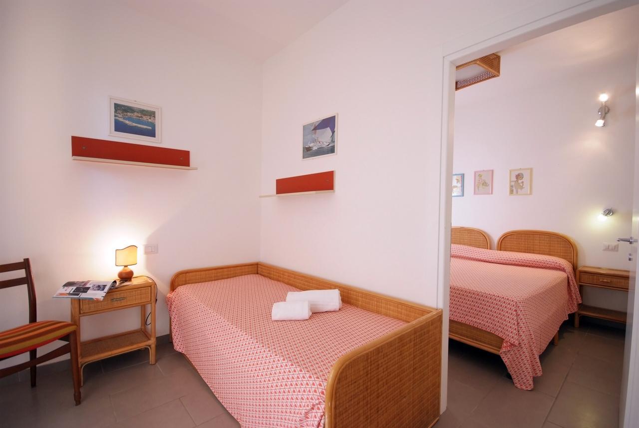 Residence Sud Est Porto Azzurro Eksteriør billede