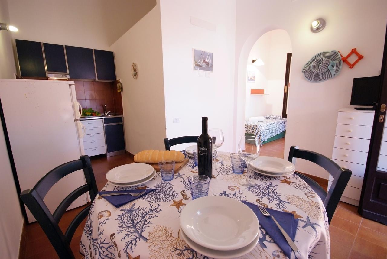 Residence Sud Est Porto Azzurro Eksteriør billede