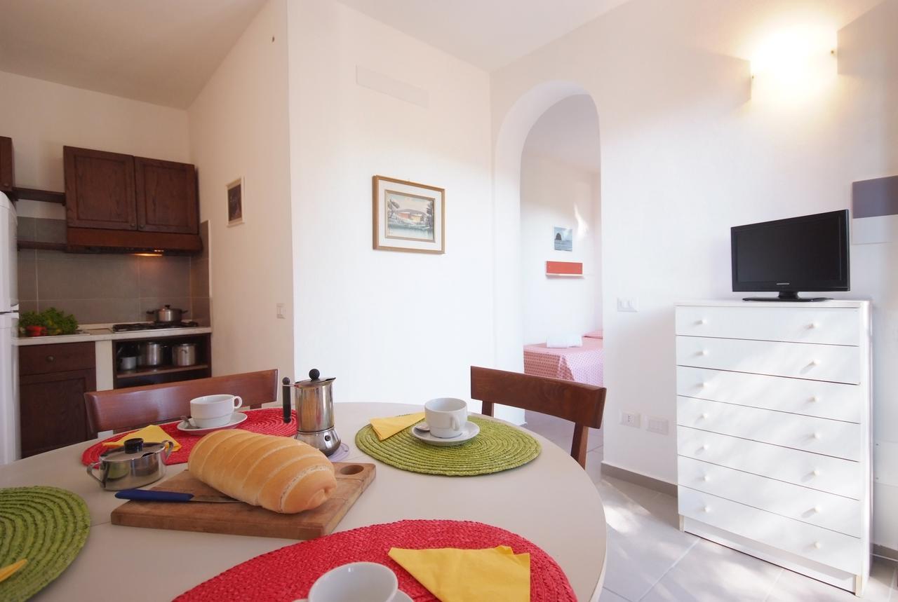 Residence Sud Est Porto Azzurro Eksteriør billede