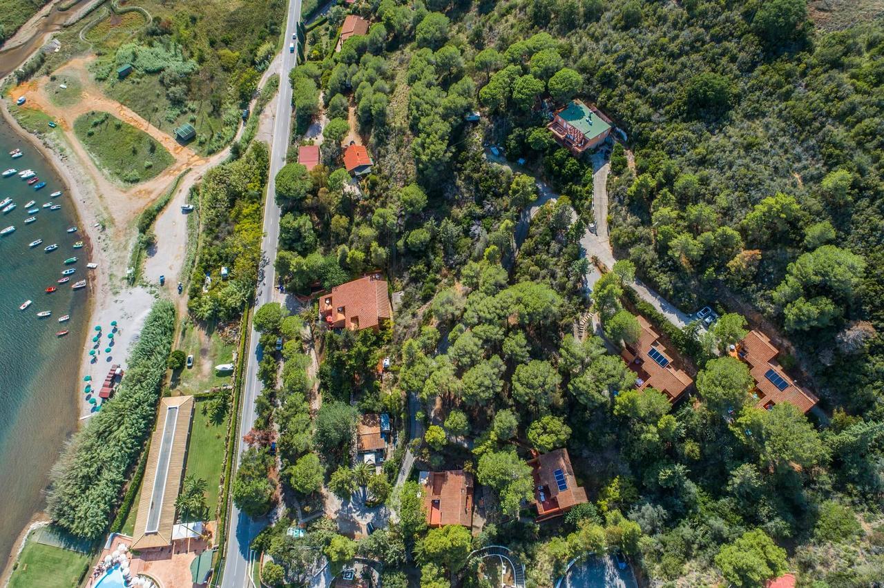 Residence Sud Est Porto Azzurro Eksteriør billede