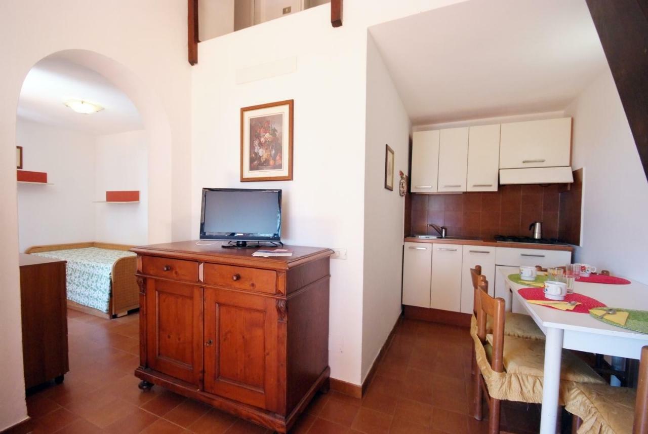 Residence Sud Est Porto Azzurro Eksteriør billede